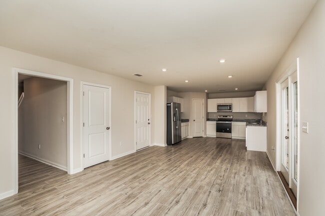 Photo - 6226 Travelers Rest Ct