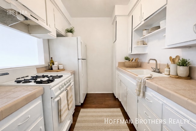 Photo - 7171 Lexington Ave Unidad 9