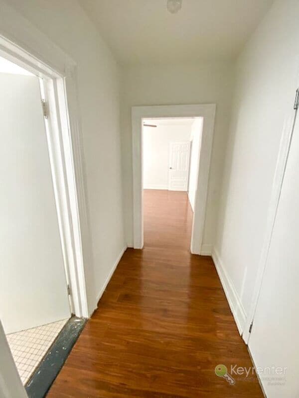 Photo - 16 N Rigby Ave Unit Apartment 2