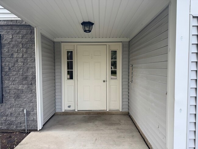 Building Photo - 370 Wilmington Dr Unit D2 Rental