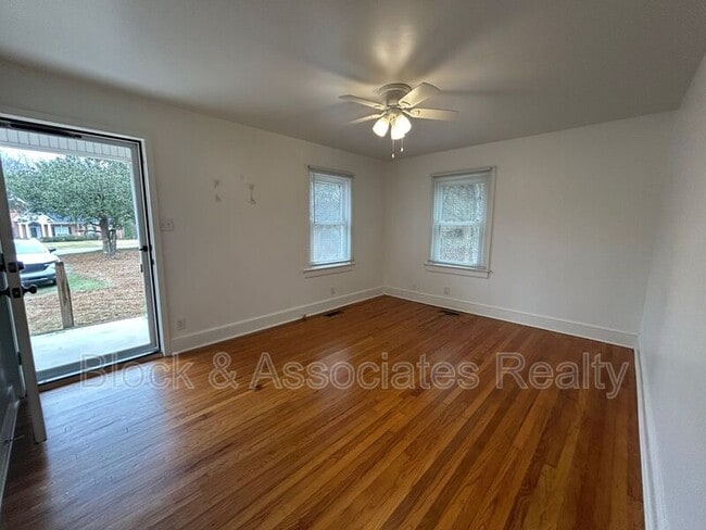 Photo - 6921 Spencer-Dixon Rd