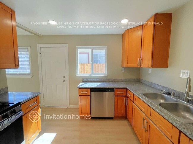 Photo - 873 Ashwood Ave