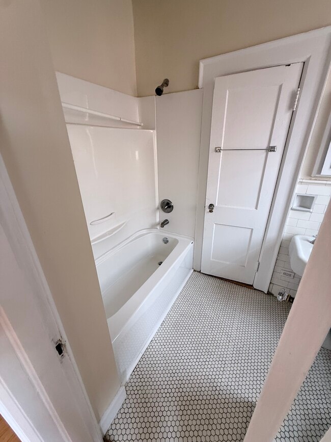 Photo - 414 N Sheppard St