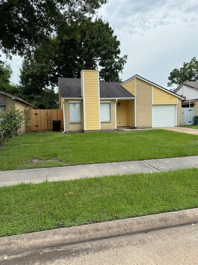 Building Photo - 7511 Log Cradle Dr
