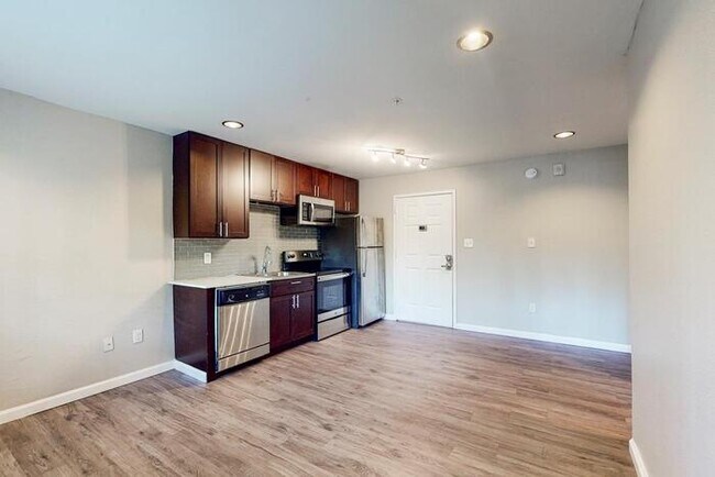 Photo - 8300 N Interstate Hwy 35 Unit a1