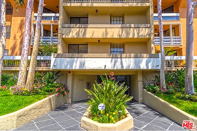 Photo - 750 Kings Rd Condo Unit 308