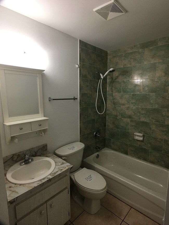 Photo - 5852 Albert Rd