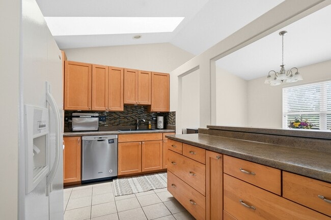 Photo - 18807 Burnside Dr