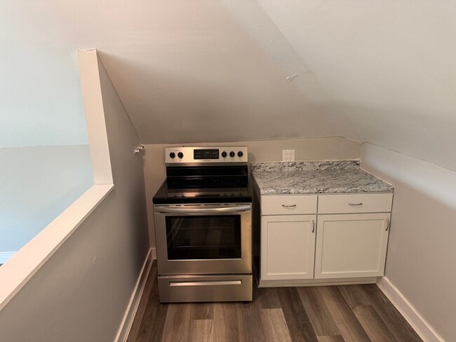 1117 N B St. Unit 2