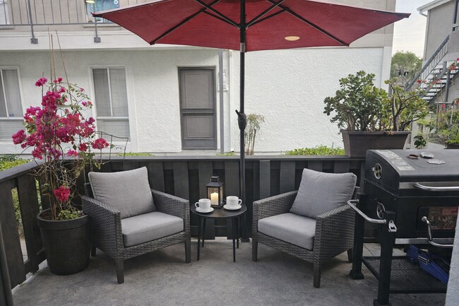 Photo - 2827 S Fairview St Unit C