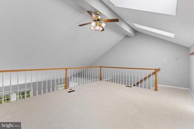 Photo - 5142 Woodford Dr