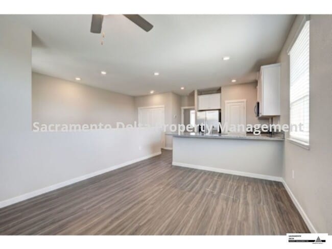 Photo - 2bed/2.5bath Model Home in West Sac Develo...