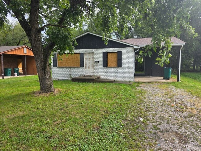 Building Photo - 1305 Richard Dr