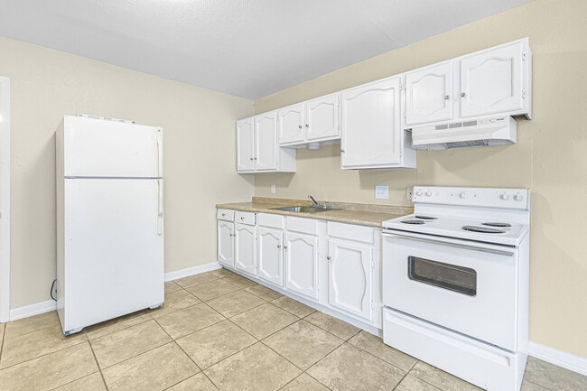 Photo - 230 E Virginia St Unit 1