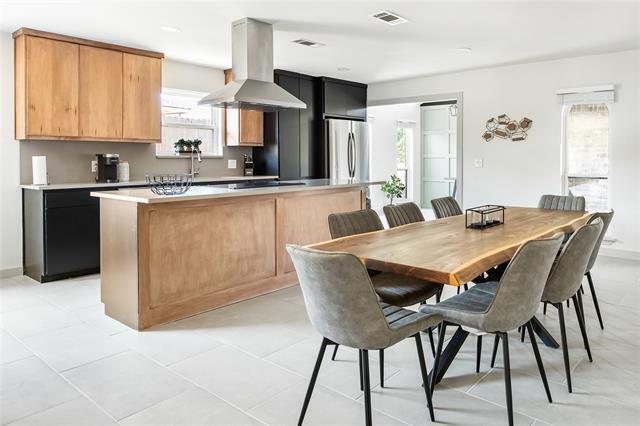 Photo - 2212 Parkhaven Dr