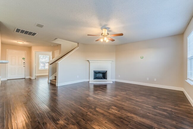 Photo - 813 Post Oak Trail