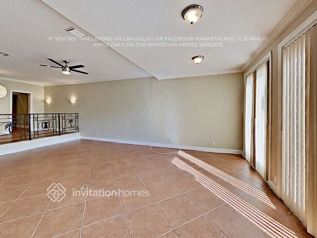 Photo - 1981 Canterbury Cir