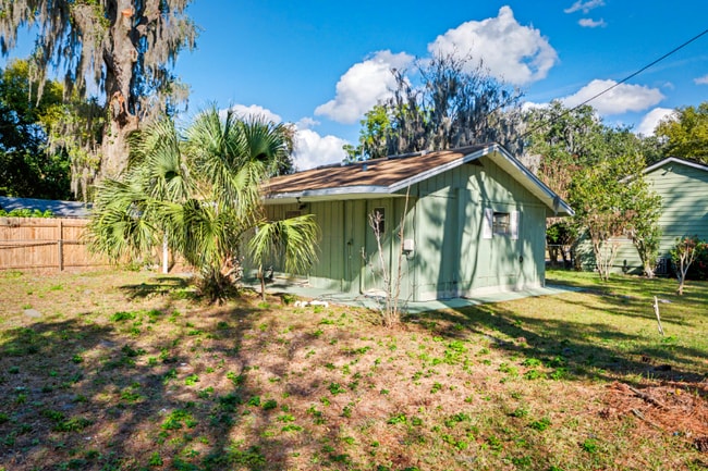 Photo - 2652 Merwyn Rd