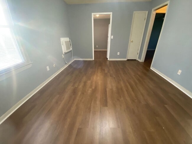 Photo - 123 Cavin Court Unit D