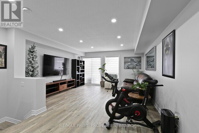 Photo - 65 Crosby Private