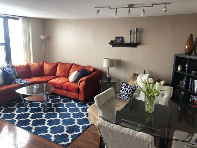 Photo - 3001 S Michigan Ave Unit 3001 S. Michigan Avenue