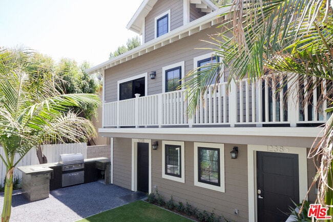 Photo - 1238 W 30th St Unit 1238.1