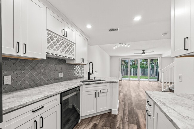 Photo - 508 Capistrano Dr Townhome