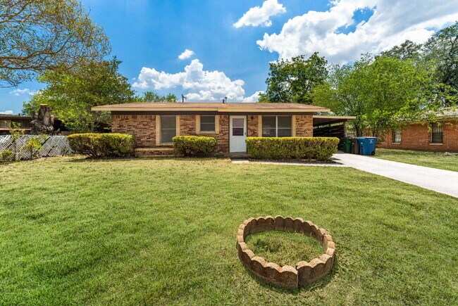 Photo - 218 E Villaret Blvd