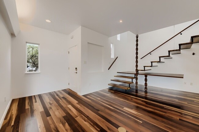 10602 Knob Hill