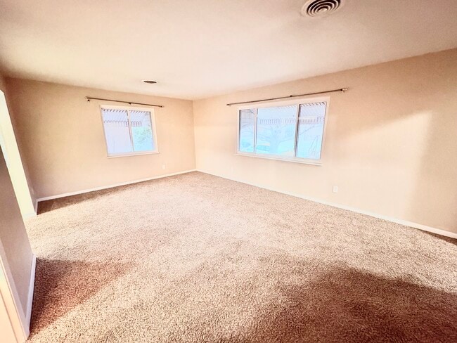 Living room - 3129 Hassler St