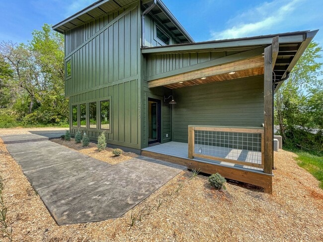 Beautiful, Green Built Three-Bedroom Home ... - Beautiful, Green Built Three-Bedroom Home ...