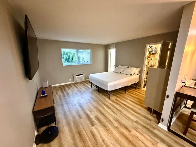 Photo - 1204 S Lake Dr Unit 3