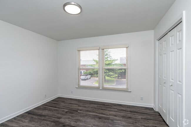 2BR, 2BA - 1,100SF - Second Bedroom