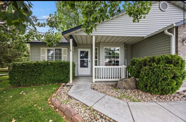 Photo - 803 Coopers Ct