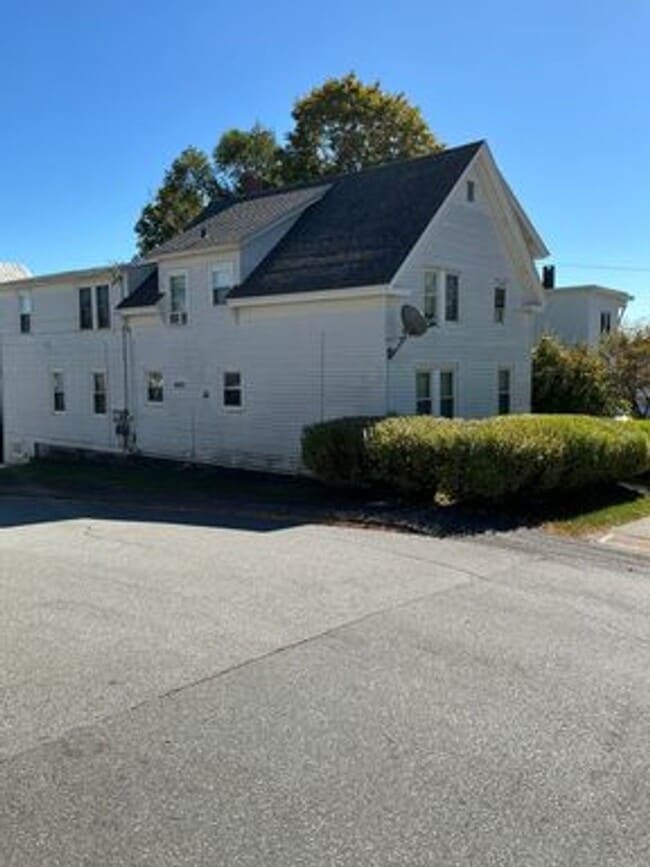 Building Photo - 153 Northern Ave Unit #2