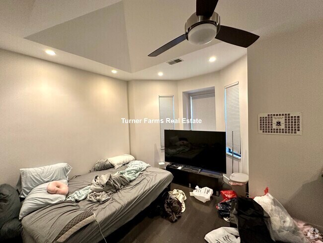 Building Photo - 25 Worthington St Unit 2 Rental