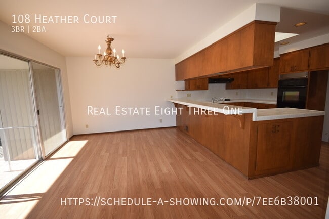 Photo - 108 Heather Ct