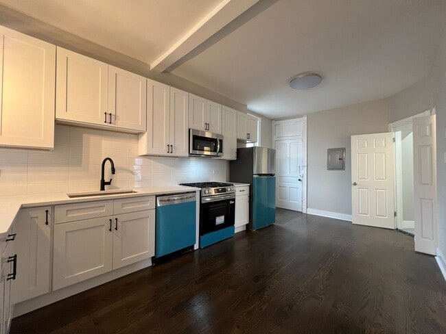 Photo - 2249 W Cermak Rd Unit 2F