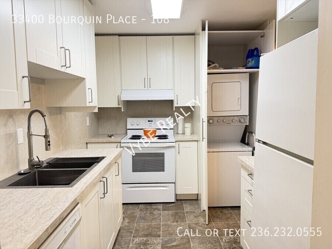 Great Space, Pet Friendly & Utilities Included!