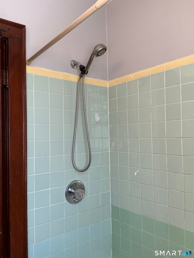 Photo - 10 Erin St Unit 2nd Floor