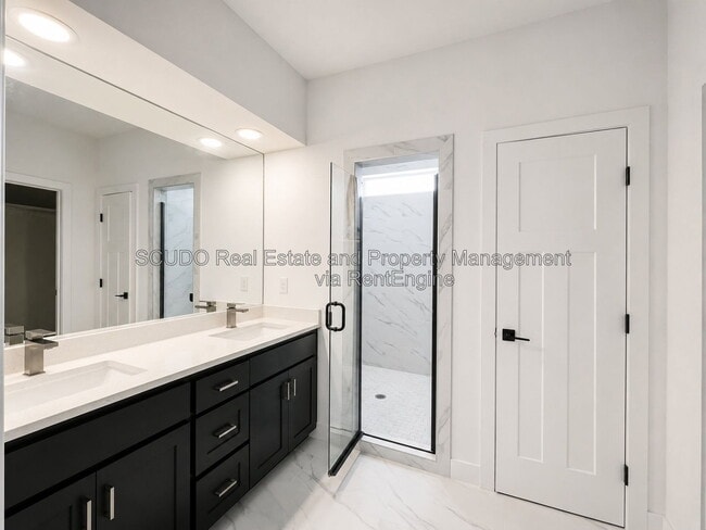 Photo - 19475 S Amherst St