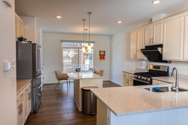 Photo - 9256 Harlowe Ln