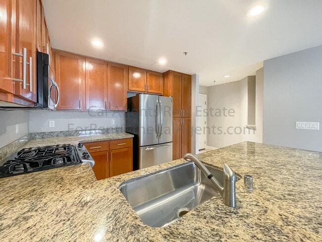 Photo - 423 7th St