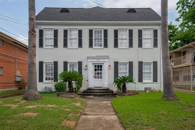 Building Photo - 1904 Binz St Rental