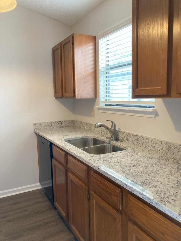 Photo - 1290 Jefferson Ave Unit B