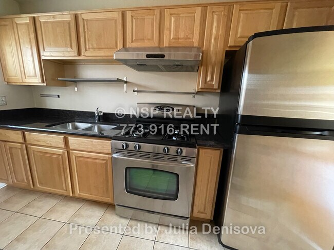 1147 Deerfield Rd Unit B