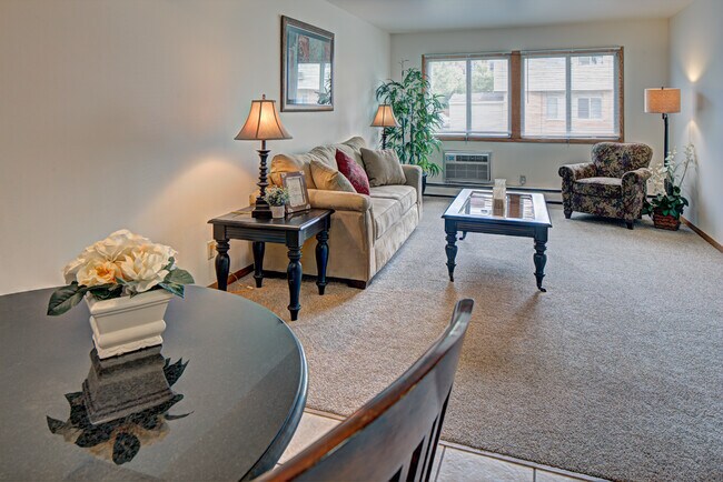 Photo - Midvale Heights Apartments