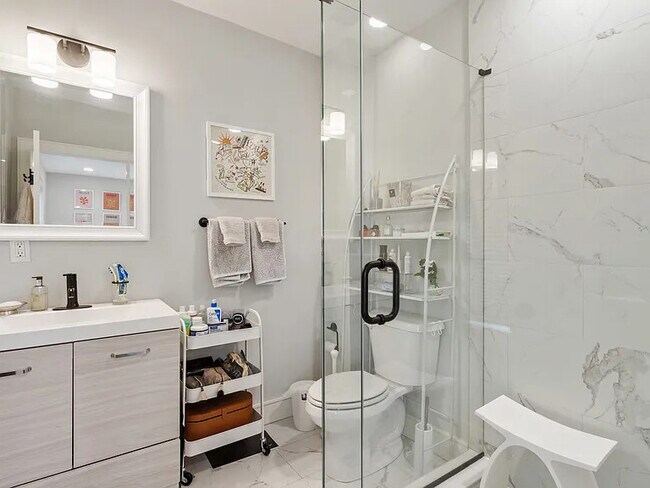 Photo - 169 W 9th St Unit 1