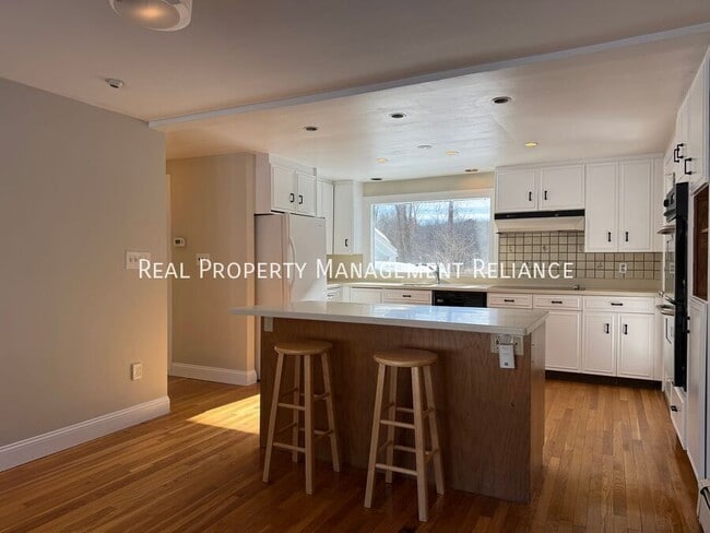 Photo - 30 Morningside Ln