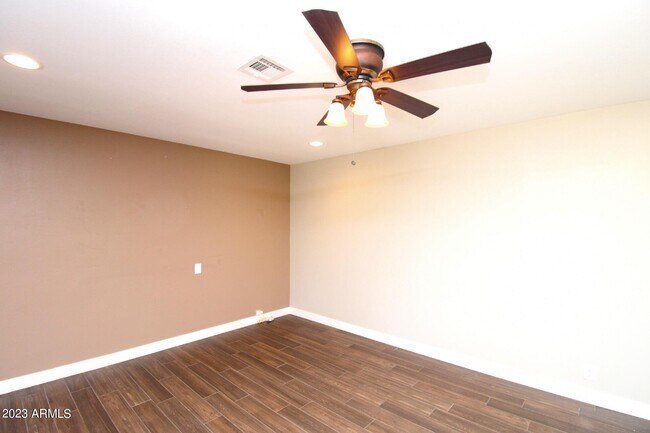 Photo - 7307 E Portland St